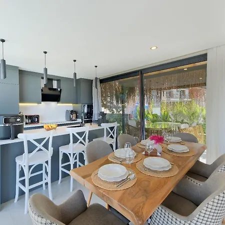 Вилла Amazing Luxurious Bali By Luxury Group